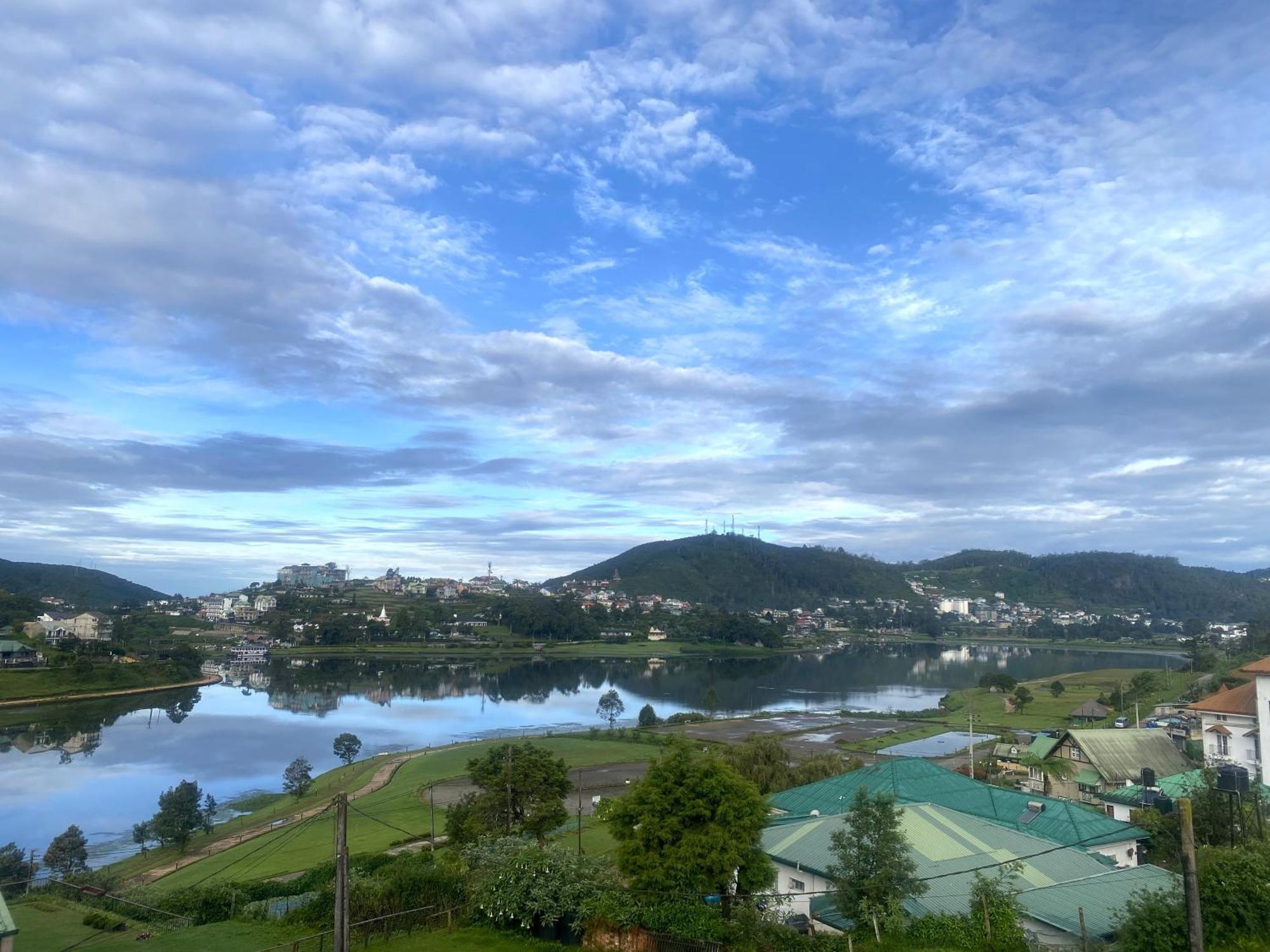 Queens Lake Cabin Nuwara Eliya Eksteriør bilde